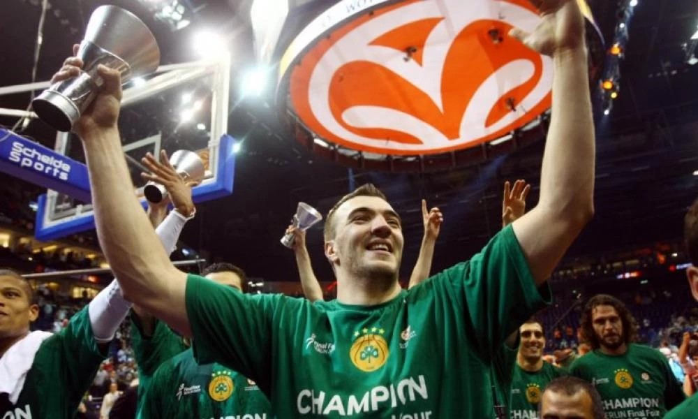 Κορονοϊός: Δίνει μάχη για τη ζωή του ο Πέκοβιτς